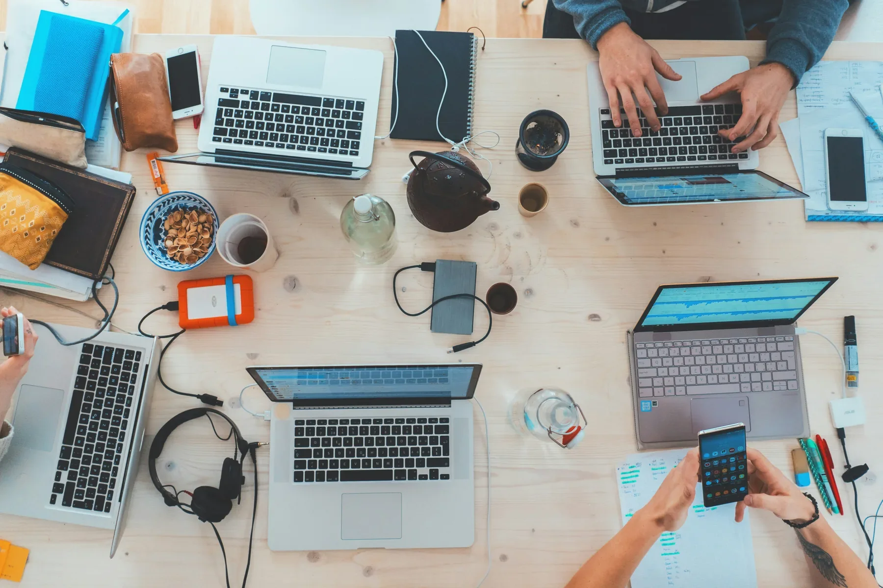 Sfeerfoto van digitale samenwerking
